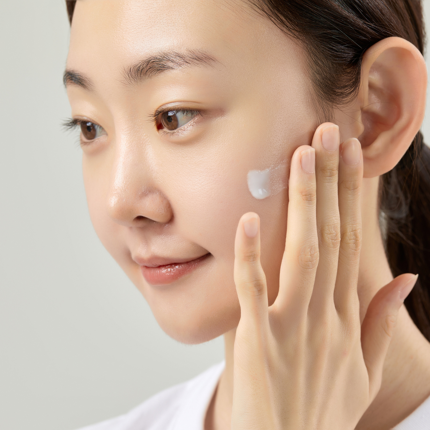 HEARIM Radiance Mela White Serum