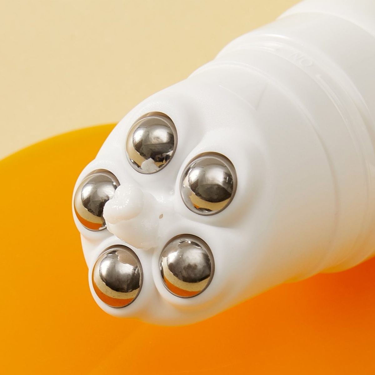 BE‑HOPE Vegan Pore Lifting Roller Cream