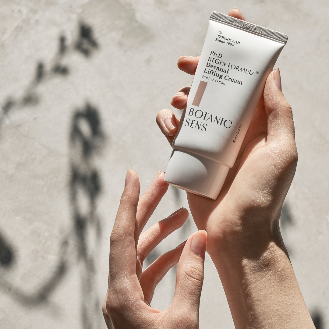 BOTANICSENS Ph.D. Regen Formula Decanal Lifting Cream