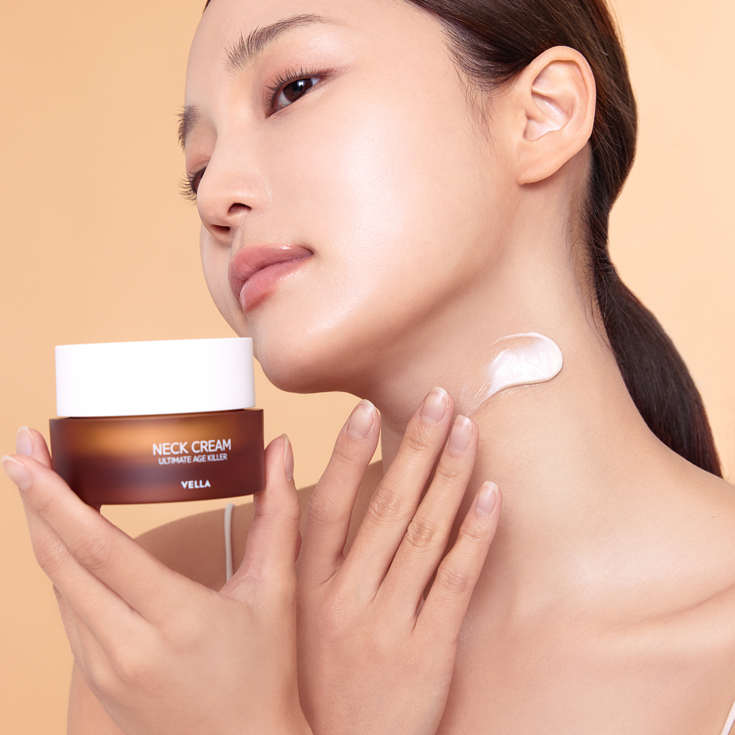 VELLA Ultimate Neck Cream